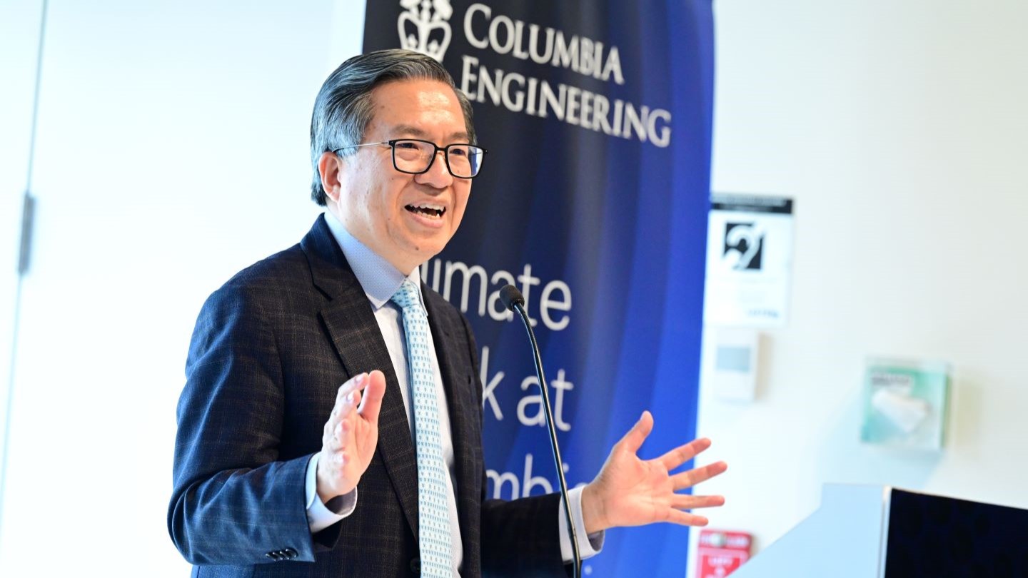 dean shih fu chang giving a speech